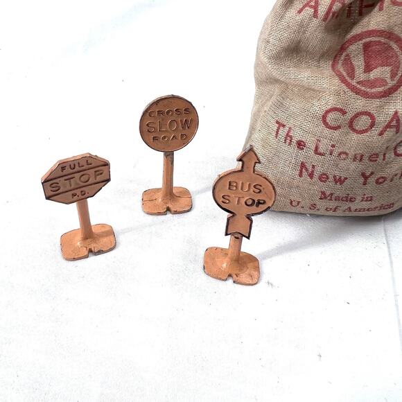 Lionel Parts Lot - No. 207 Artificial Coal, Smoke Pellets, 5 Metal Signs - Picture 2 of 4